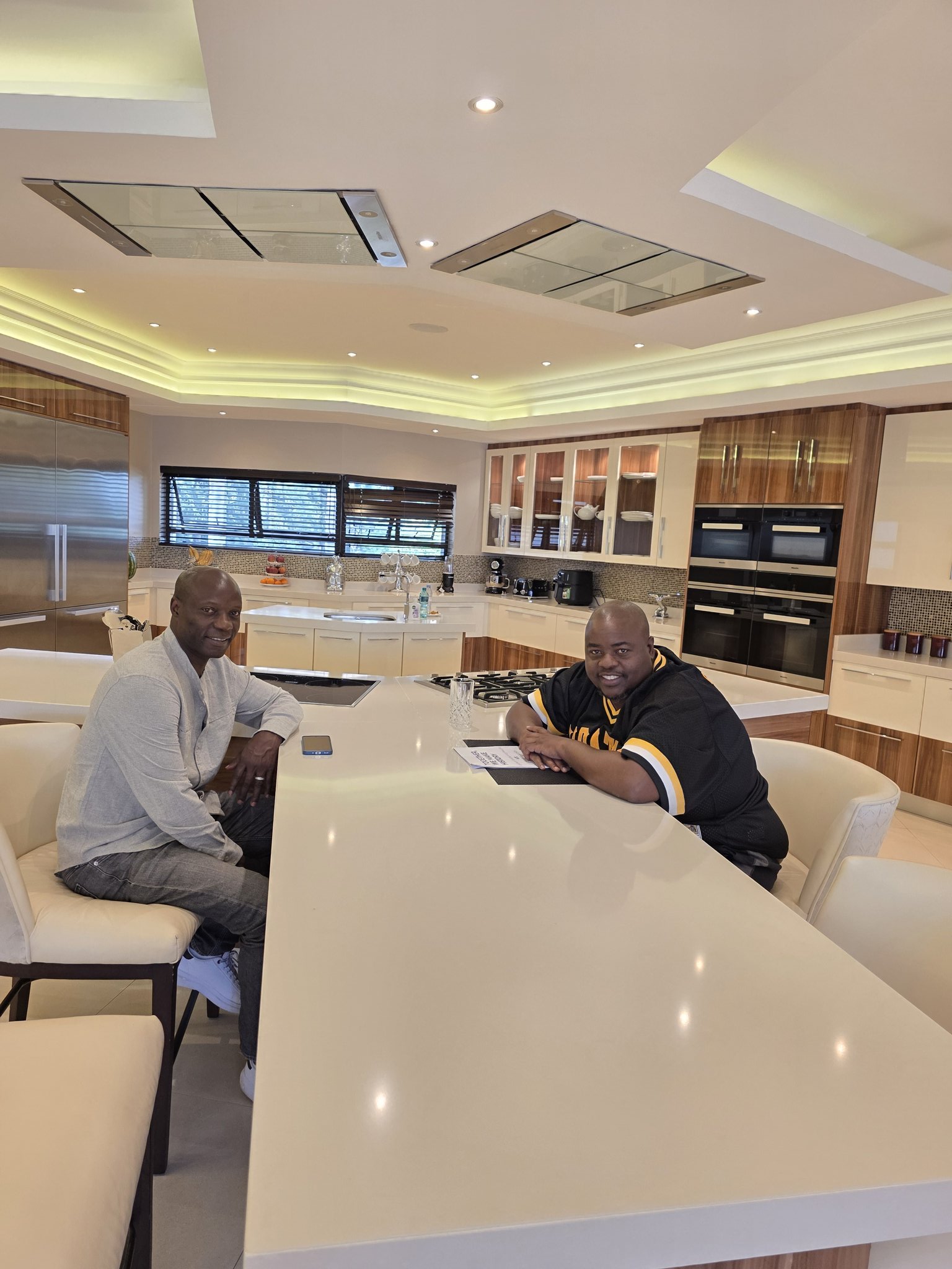 Chivayo backs Benjani for Highlanders job, offers to pay full contract - Zimbabwe News Now