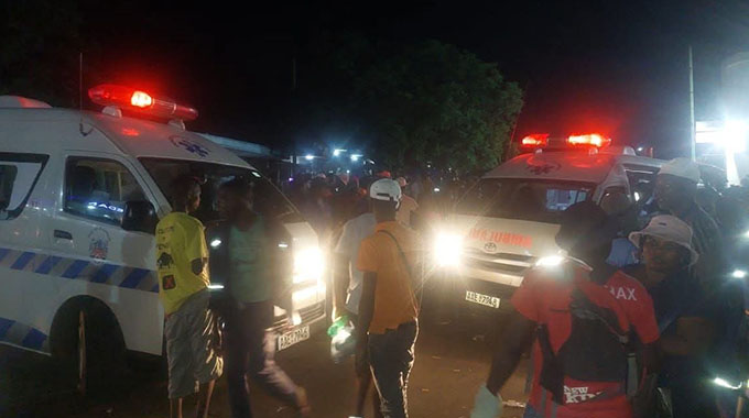 At least 2 killed, 17 injured in Bulawayo after commuter omnibus rams into pedestrians - Zimbabwe News Now